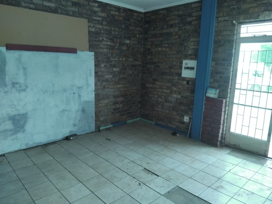 Commercial Property for Sale in La Hoff North West